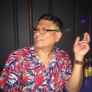 Meet your Posher, Carlos